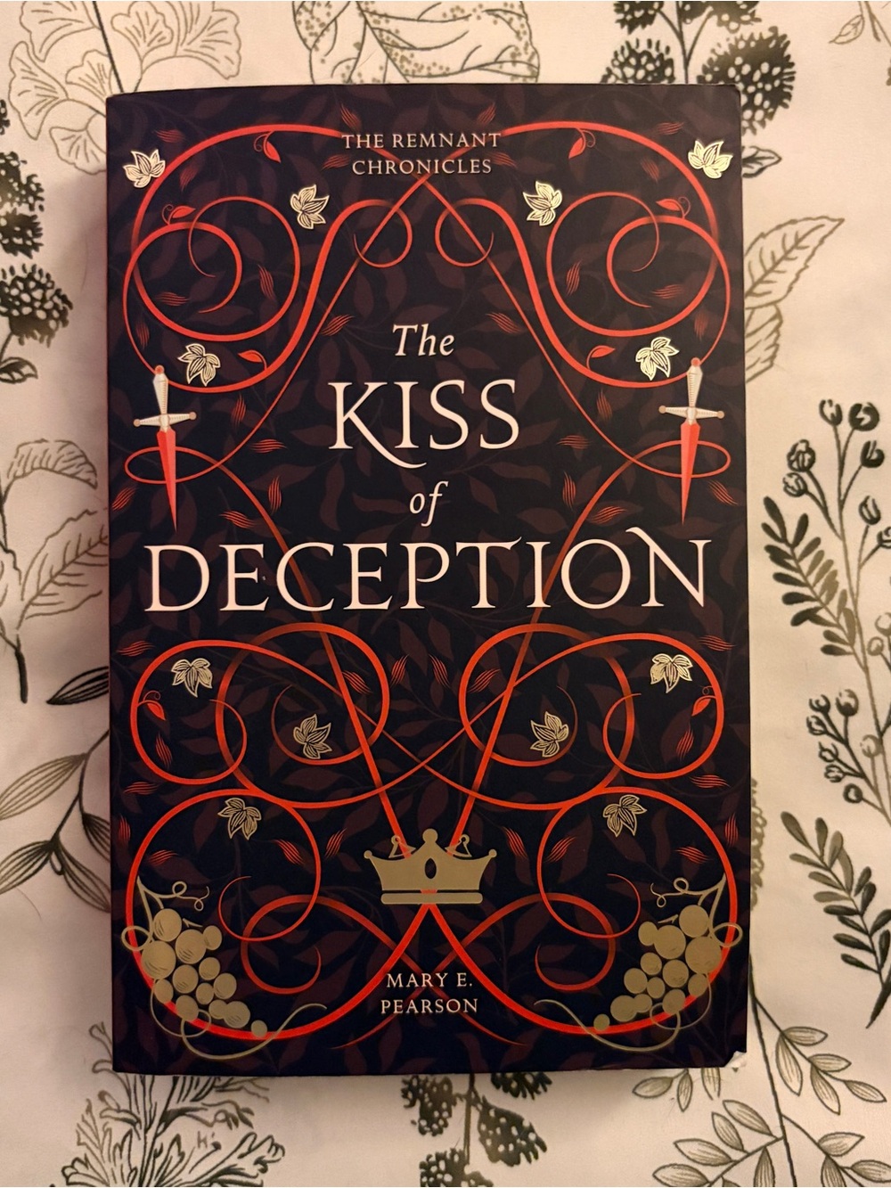 The Kiss of Deception Book by Mary E. Pearson